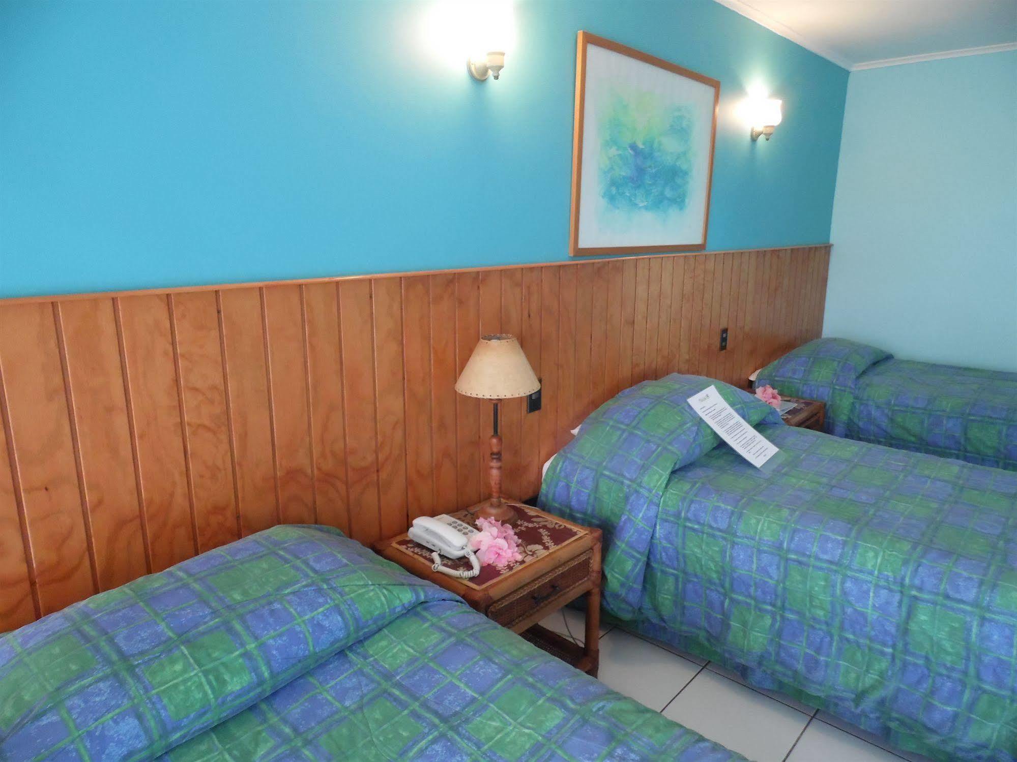 Hotel Manutara Hanga Roa Exterior photo