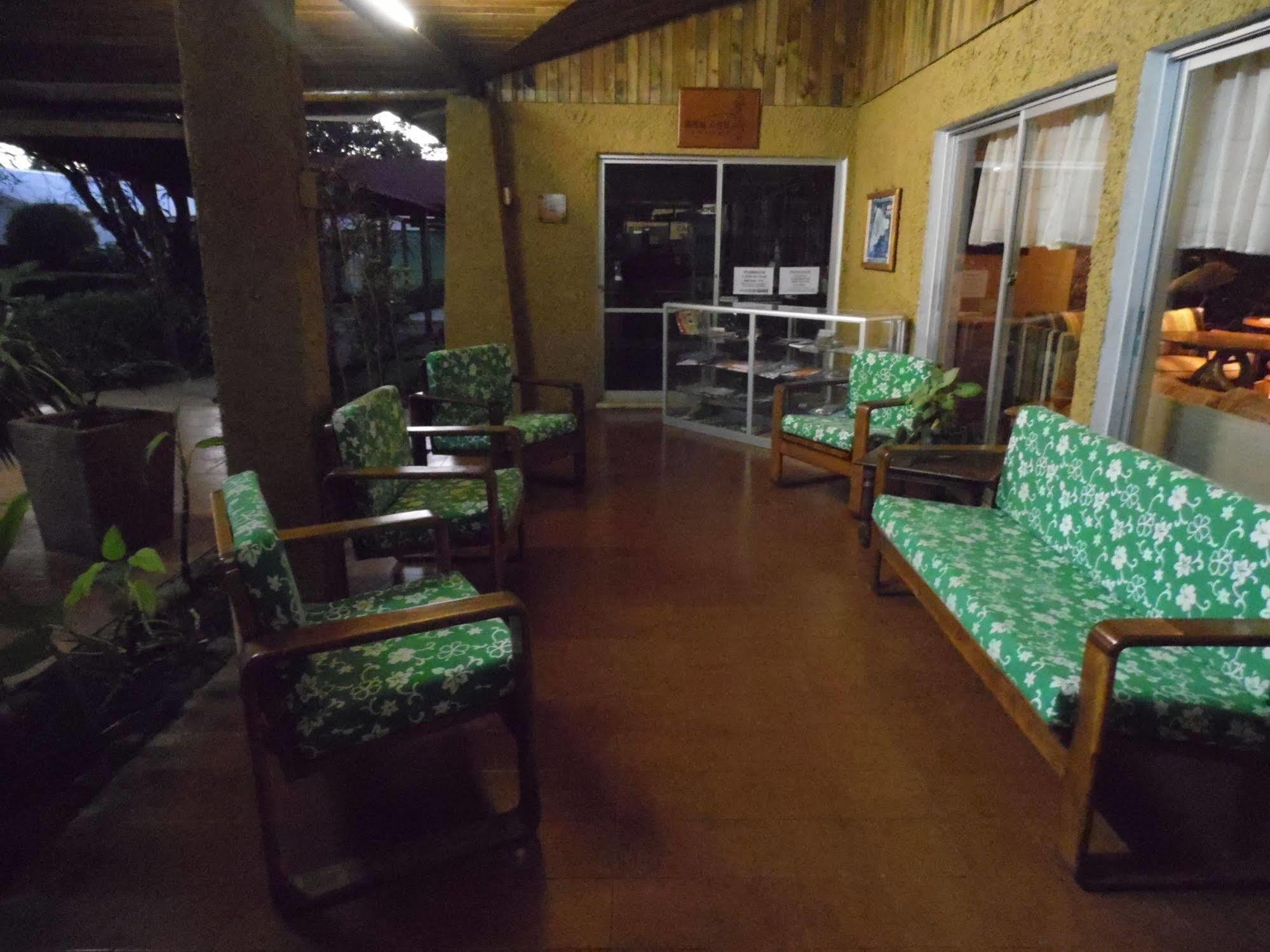 Hotel Manutara Hanga Roa Exterior photo